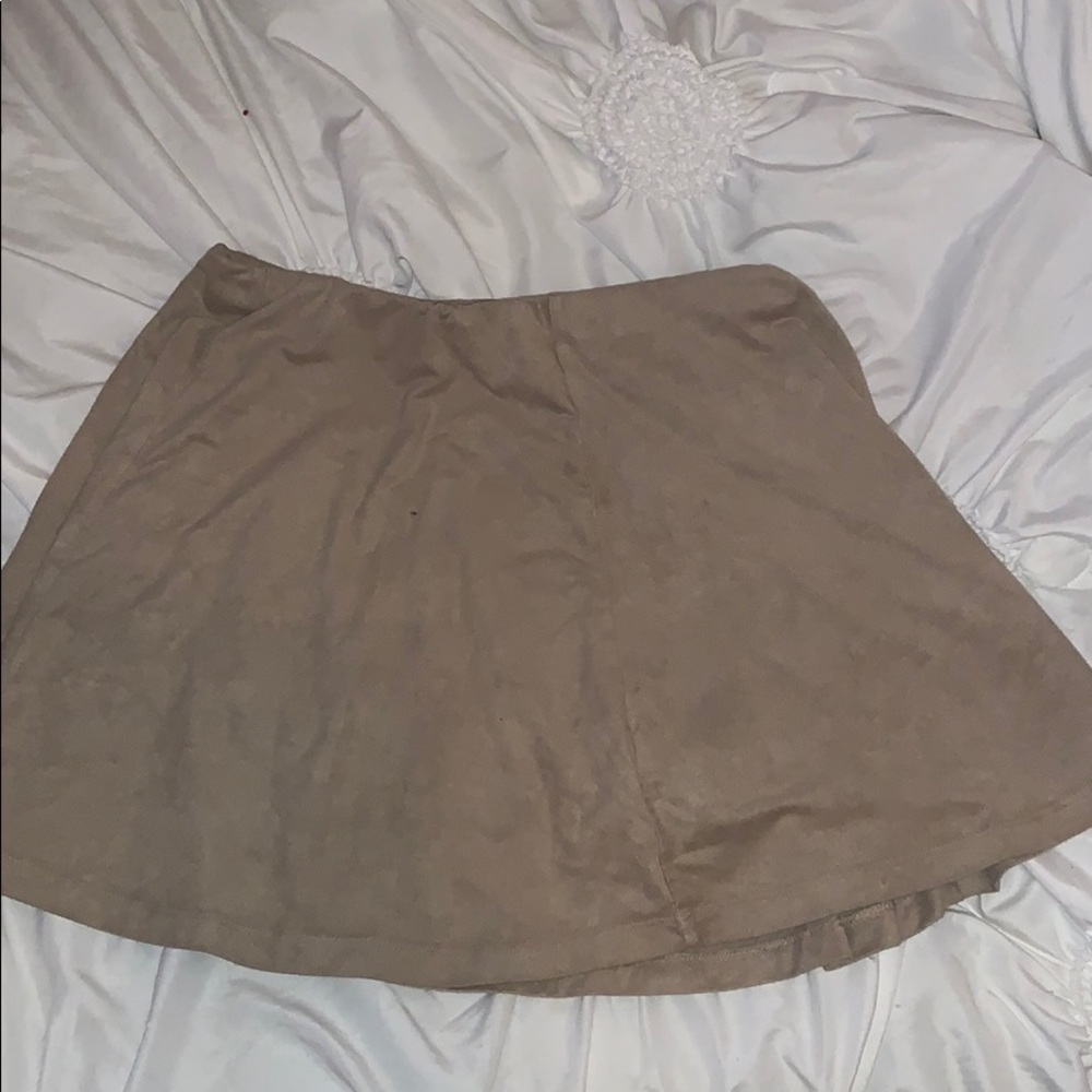 Forever 21 size 4 tan suede skirt.